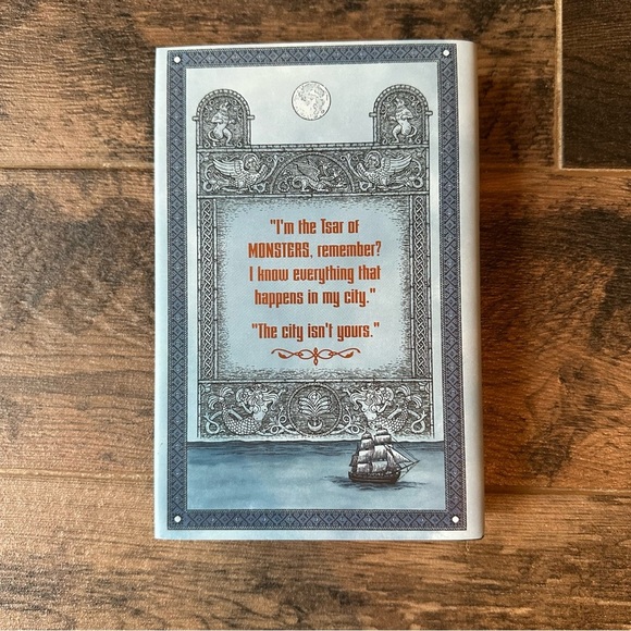 OwlCrate Exclusive Edition of Foul Days by Genoveva Donovan - Picture 2 of 5